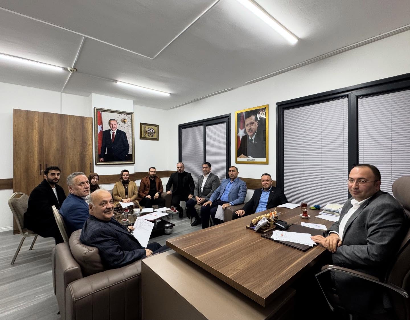 Dr. Mehmet Burhan Küçükoğlu’nu Teşkilatımızla Birlikte Ziyaret Etti