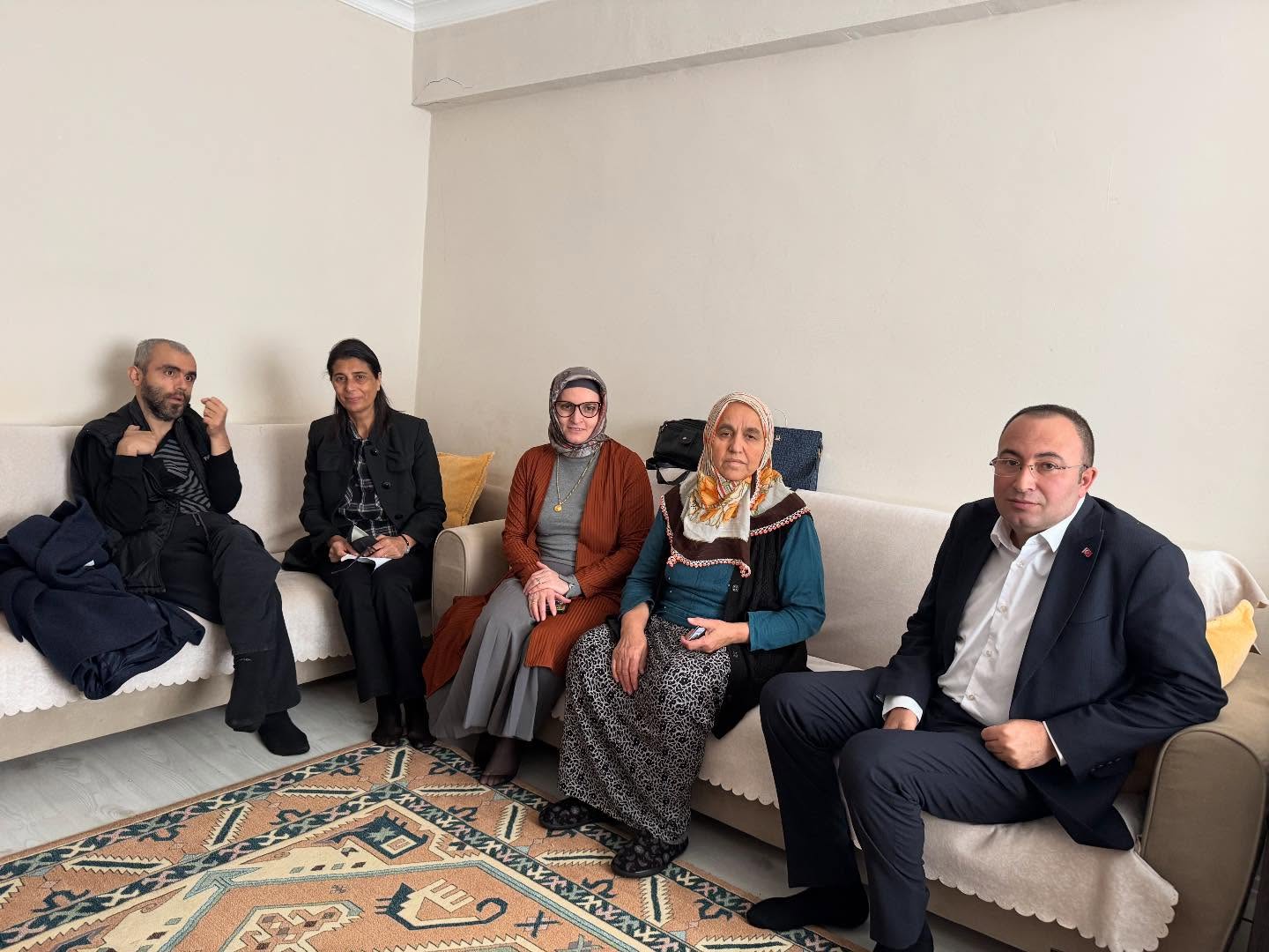 Teşkilatımızla birlikte Avcılar’daki hastalarımızı ziyaret ederek geçmiş olsun dileklerimizi ilettik.