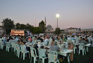 AK PARTİ AVCILAR TEŞKİLATI VEFA İFTARINDA BULUŞTU…